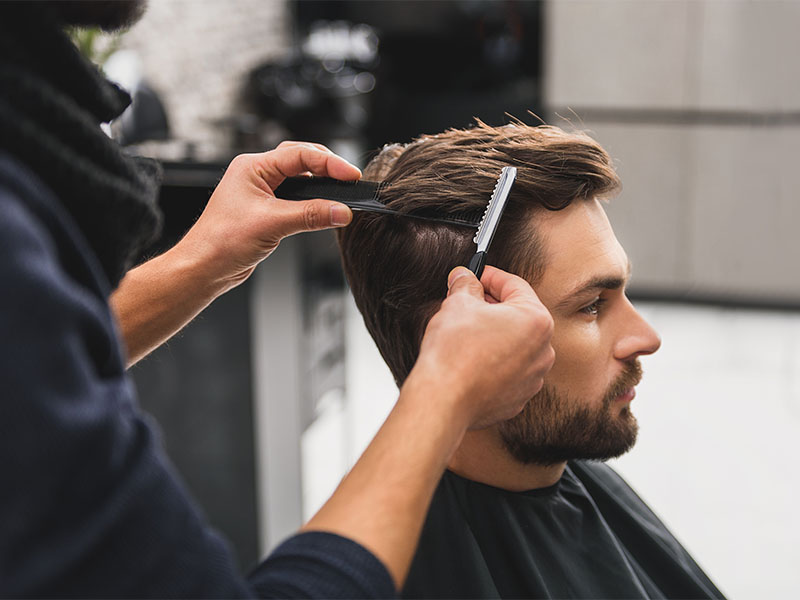 Coiffeur hommes et enfants, Hénon